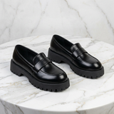 Mocassins Femininos com Design Ortopédico e Saltos em Cetim