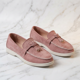 Mocassins Femininos Beiges com Cordão Decorativo