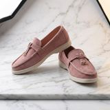 Mocassins Femininos Beiges com Cordão Decorativo