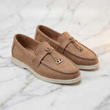 Mocassins Femininos Beiges com Cordão Decorativo