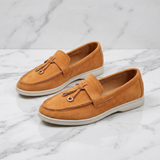Mocassins Femininos Beiges com Cordão Decorativo