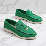 Mocassins Femininos Beiges com Cordão Decorativo